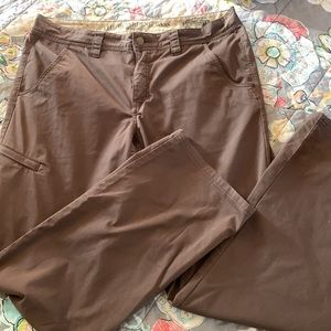 Toad&Co men’s pants. Brown. Size 34. Cotton/Poly blend for quick drying.